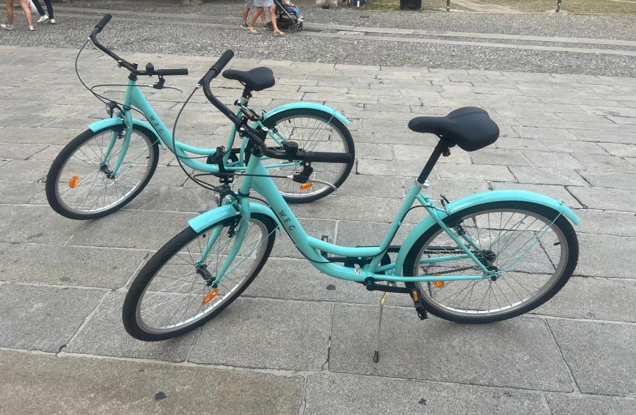 Alloggio Del 1400 Nel Cuore Del Centro Storico A 2 Min Dal Porto E Con 2 Bici Gratuite 코모 외부 사진