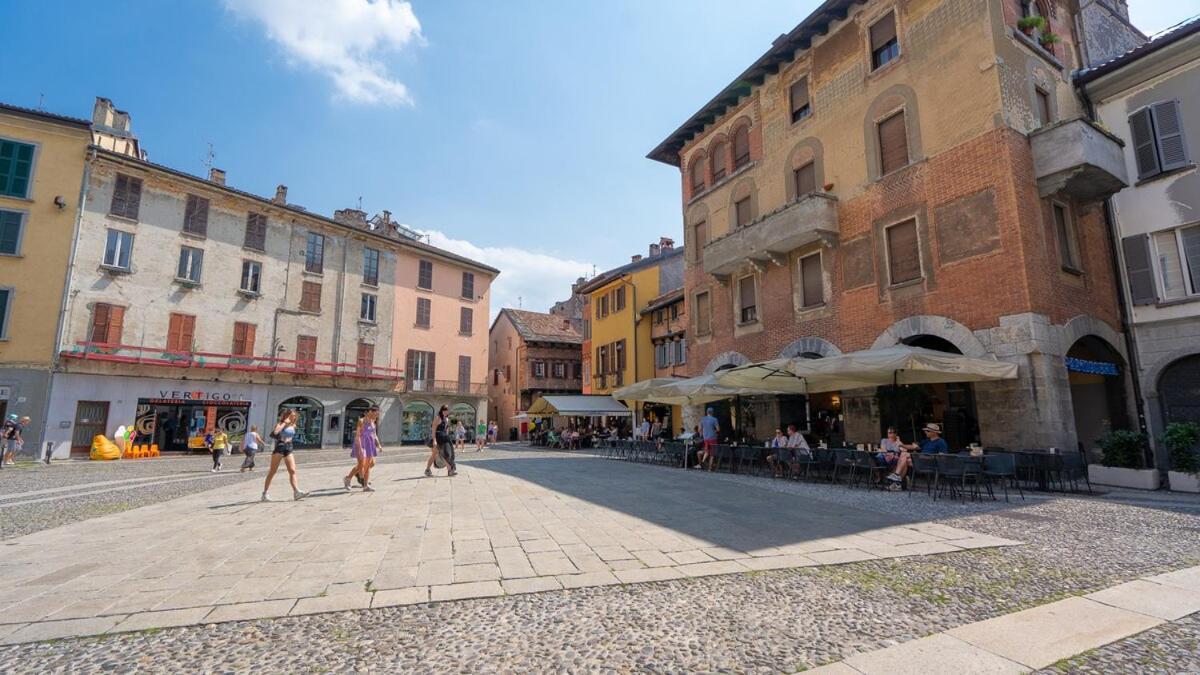 Alloggio Del 1400 Nel Cuore Del Centro Storico A 2 Min Dal Porto E Con 2 Bici Gratuite 코모 외부 사진